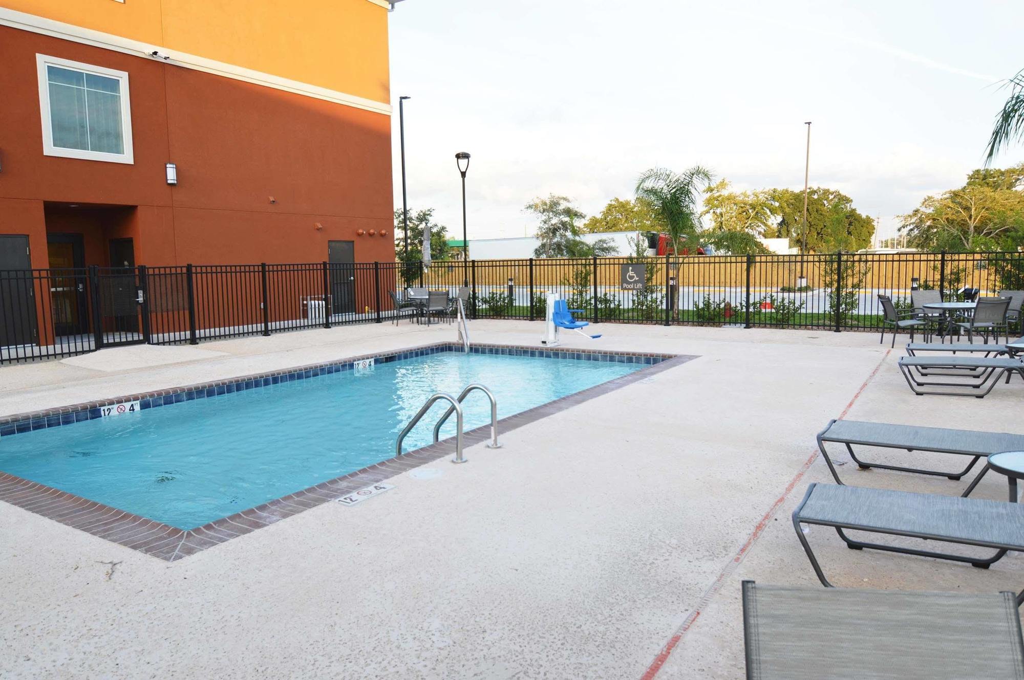 Best Western Plus New Orleans Airport Hotel Kenner Exterior photo